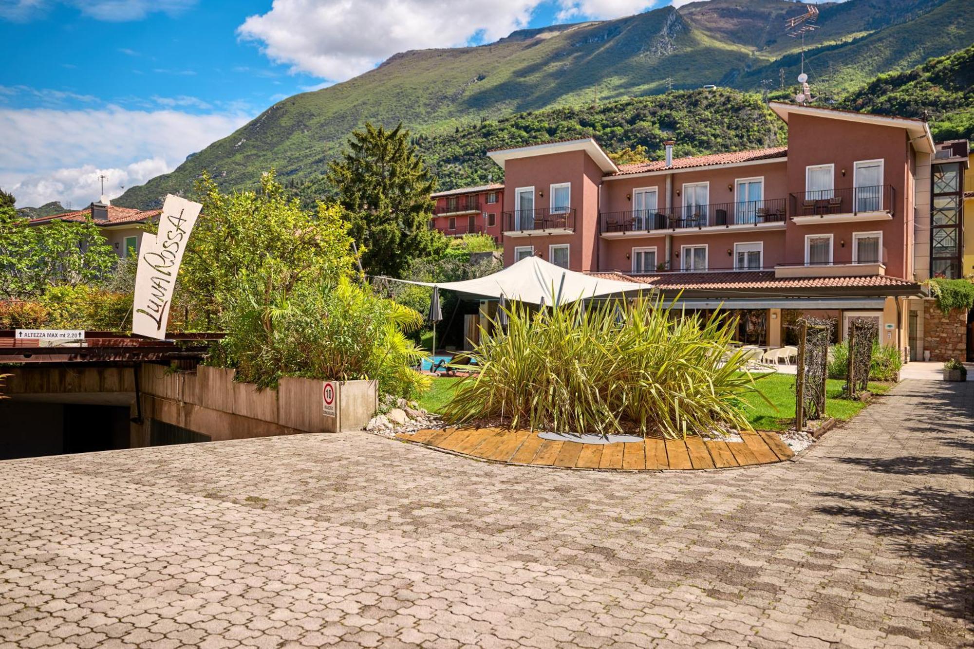 Hotel Luna Rossa (Adults Only) Malcesine Exterior foto
